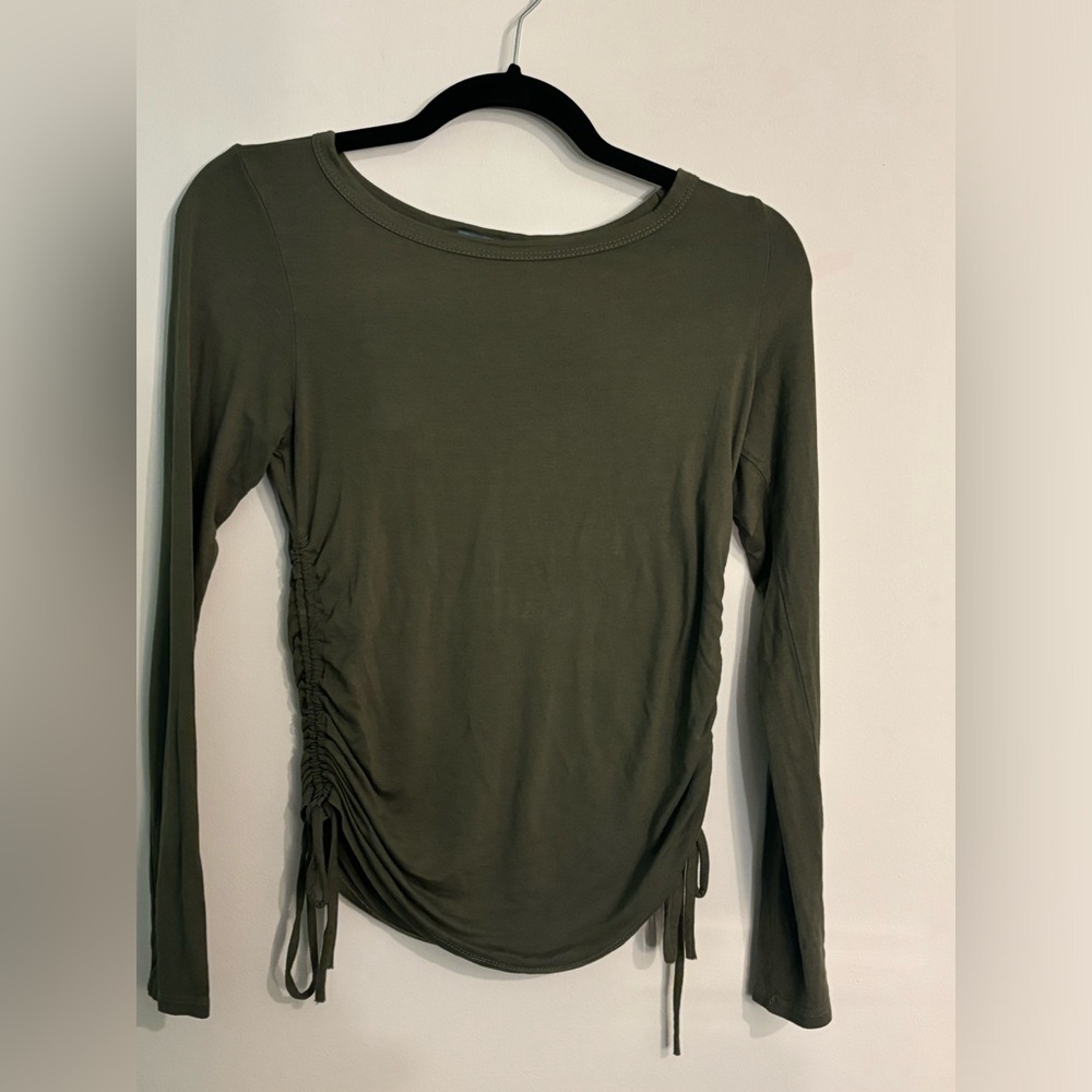 Neely Womens‎ Long Sleeve Ruched Shirt Sz Small Stretchy Green